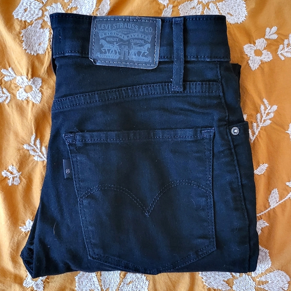 Black Levi's 721 High Rise Skinny 26 Jeans / Jeggings
